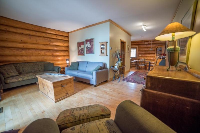 Inn On The Lake - Whitehorse Marsh Lake Exterior photo